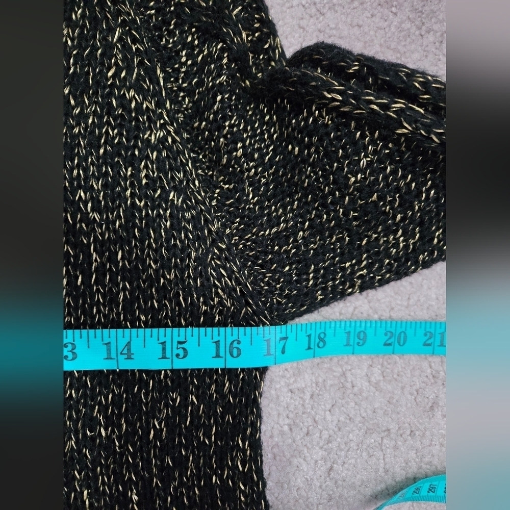QED LONDON Black and Gold Knit Sweater. Size Small - Picture 8 of 9